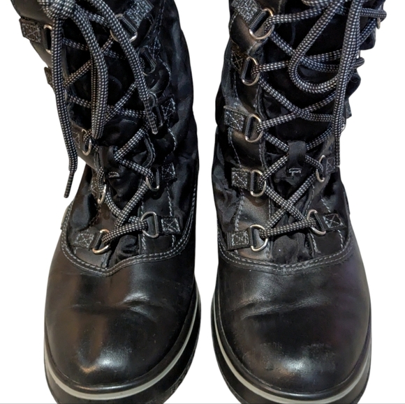 Coach Shaine Water Resistant Snow Boots size 7.5 Black Signature Print Preppy - Picture 3 of 9
